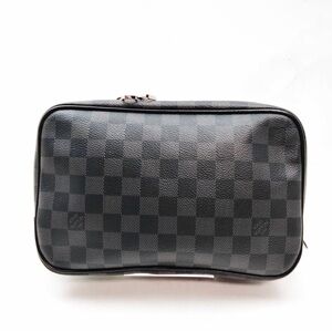 Louis Vuitton Damier Graphite Tioletry